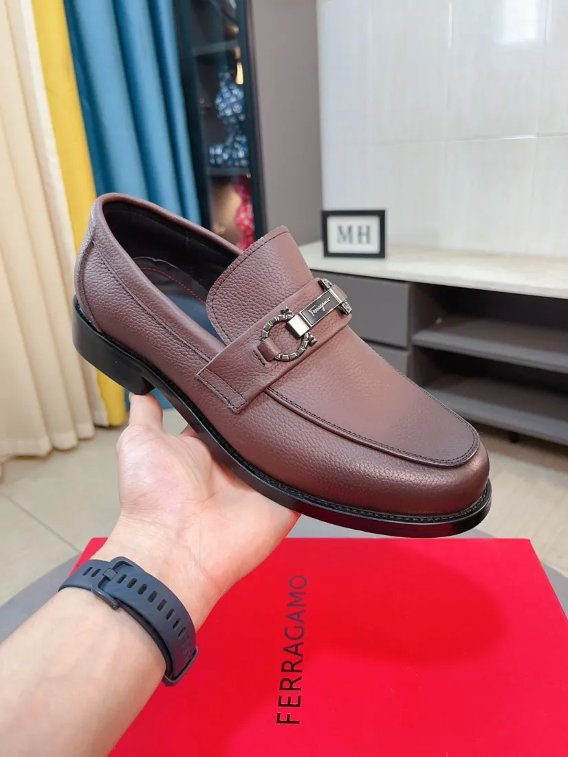 Men's shoes 💰560🌸🌸Water dyed cowhide 🆘[Salvatore Ferragamo] Ferragamo's latest casual business leather shoes for men! Available at counters simultaneously! The fabric is made of specially imported original suede calfskin, and the interior is made of imported water-dyed cowhide. It is absolutely luxurious and leads the fashion trend. Matching code: 38-44 45 customized